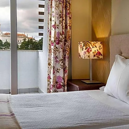 Catolica Hotel 3*